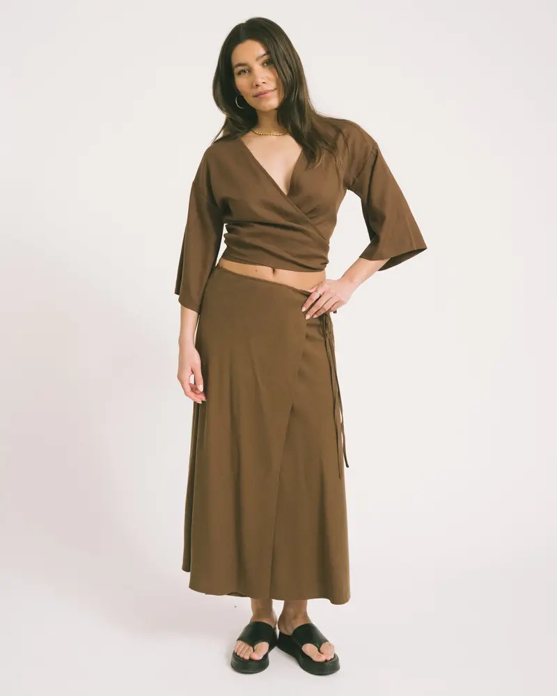 TILTIL Loma Wrap Skirt Bruin