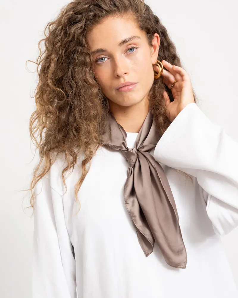 TILTIL Satin Sjaal Tonal Bruin