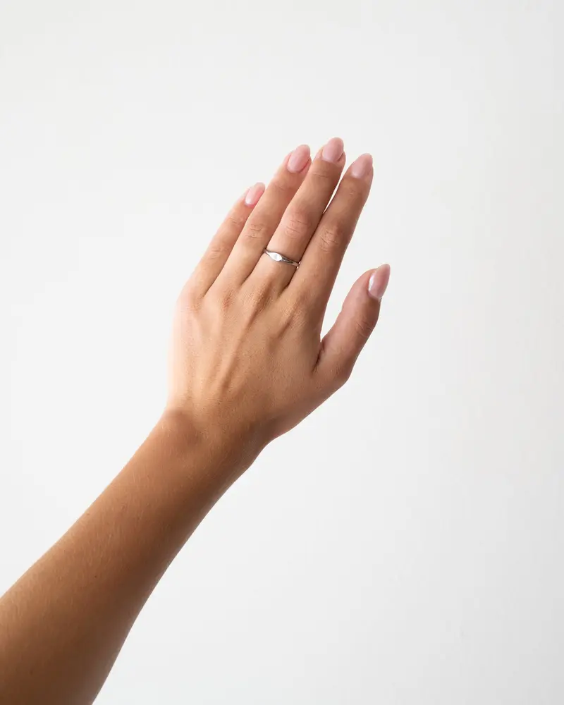 TILTIL Small Signet Ring Silver