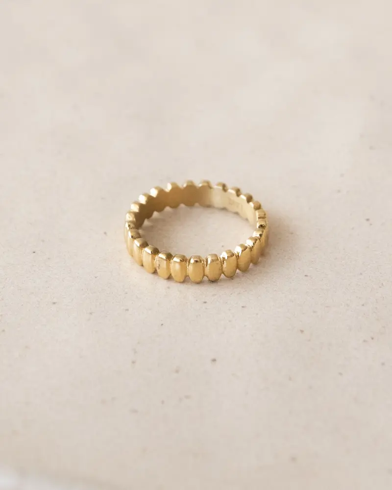 TILTIL Stripy Ring Goud