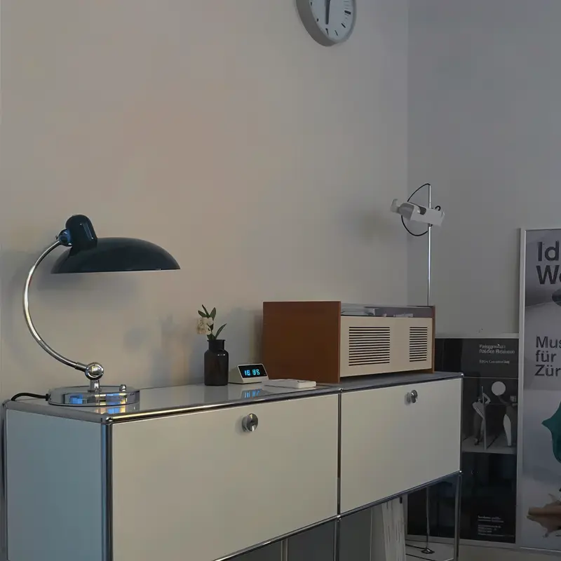 Verstellbare Vintage-Schreibtischlampe aus Eisen – Virella