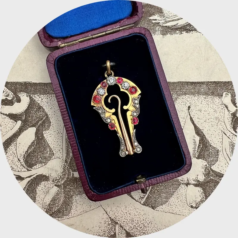 Victorian Foldable Button Hook Pendant