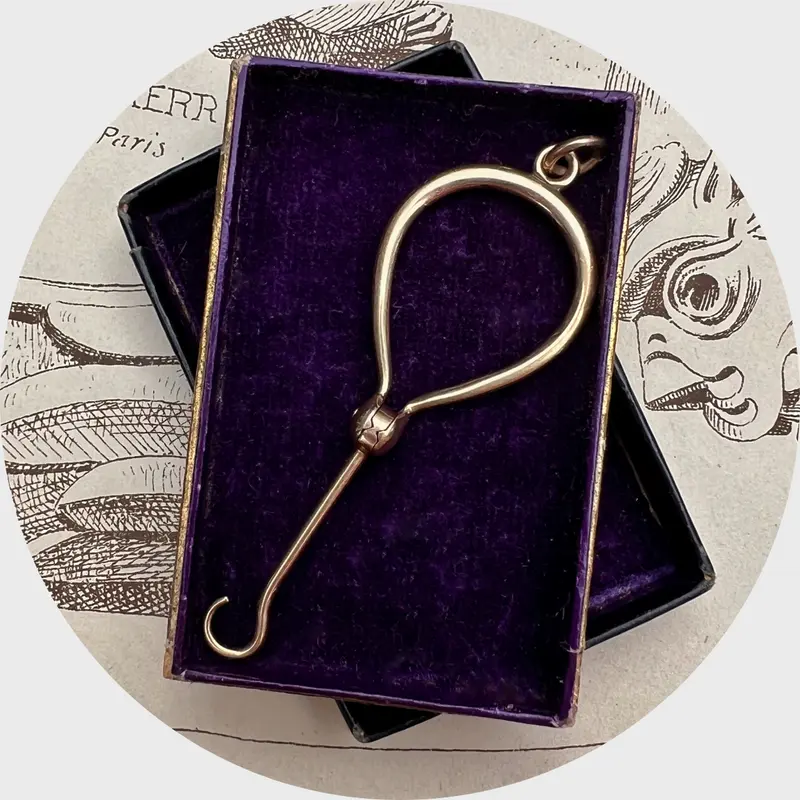 Victorian Gold Foldable Button Hook Pendant
