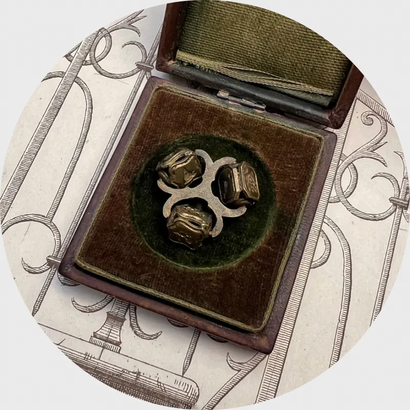 Victorian Multi Seal Spinner