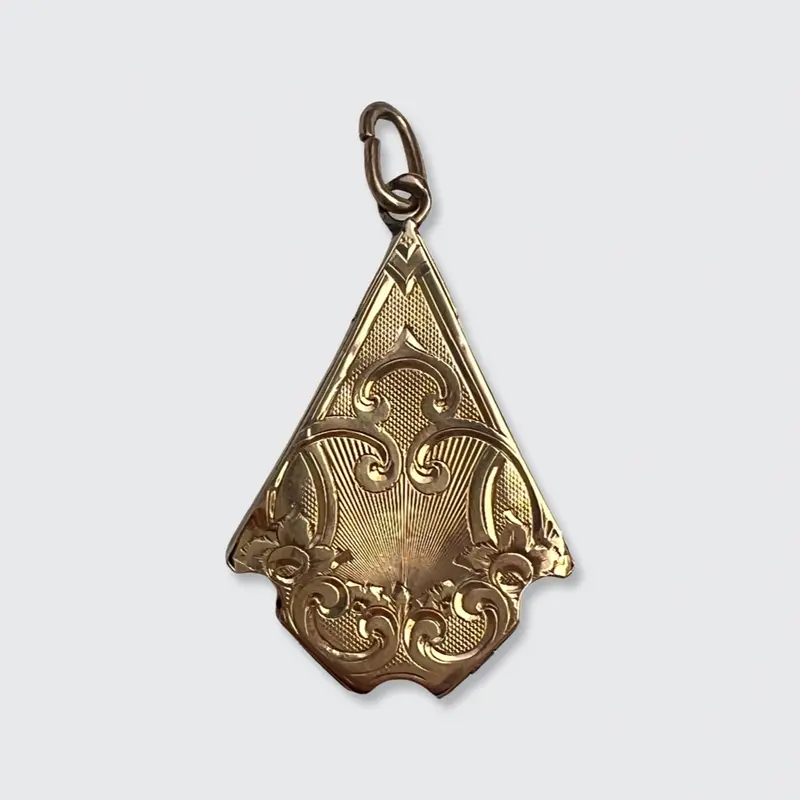 Victorian Star Shaped Locket for Four Pictures