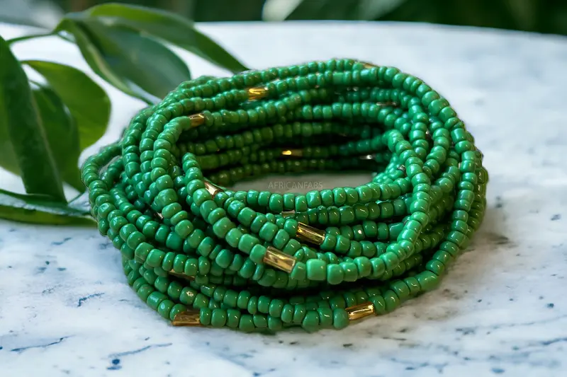 Waist Beads / African Hip Chain - ADAEGO - Green / gold (elastic)