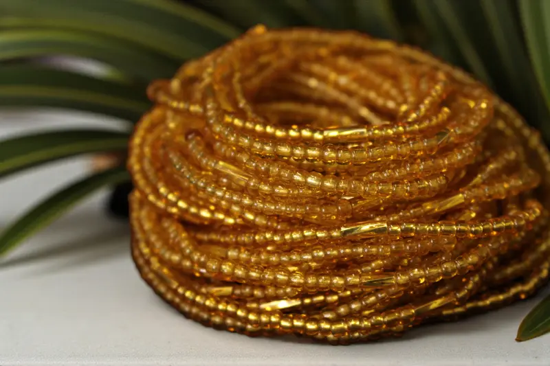 Waist Beads / African Waist Chain - IDEMUDIA - Gold (elastic)