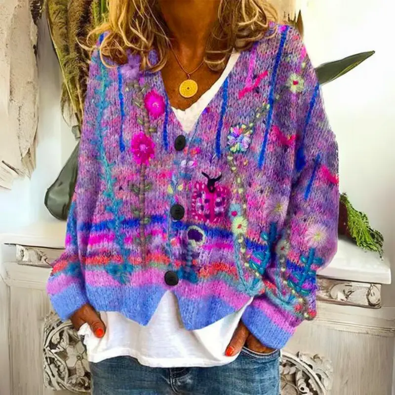 Warme Damenstrickjacke mit Herbstprint – Liv