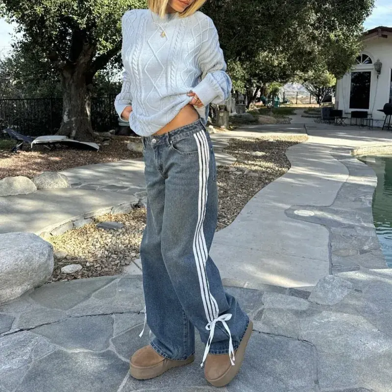 Weite Herbst-Jeans mit Streifen und Schnürung - Mila