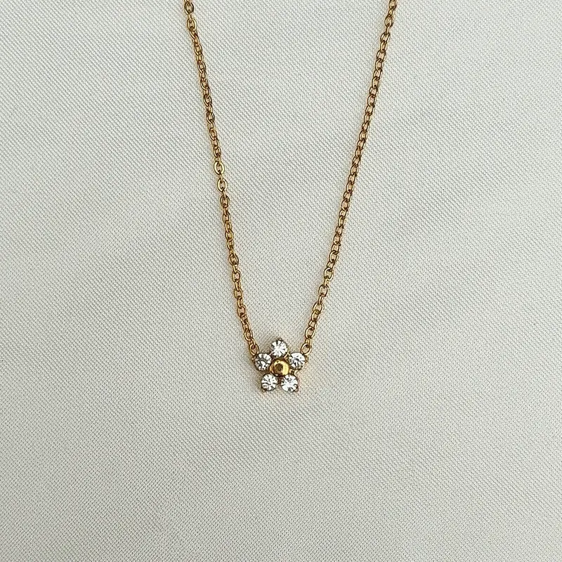 White Bloom | Ketting
