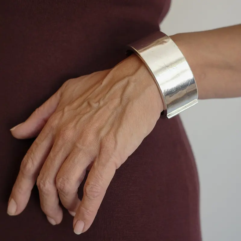 Wide sterling hinged bangle
