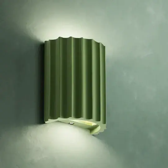 Zeitgenössische Harzwandlampen - GlowStone
