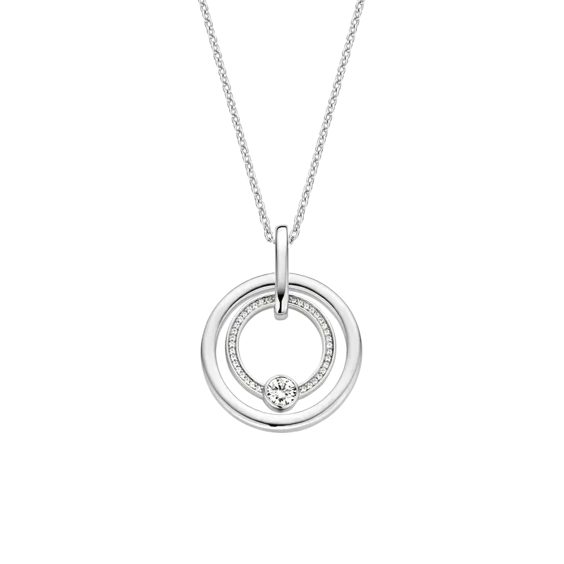 Zirconia Circle Necklace with pendant