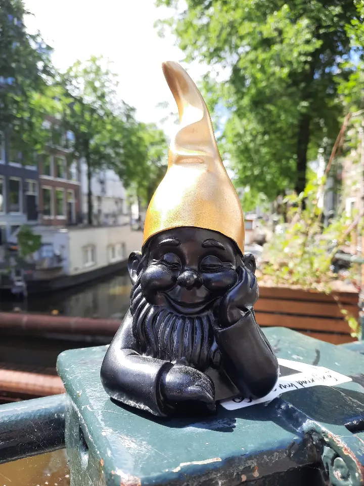 zwart/gouden kabouter